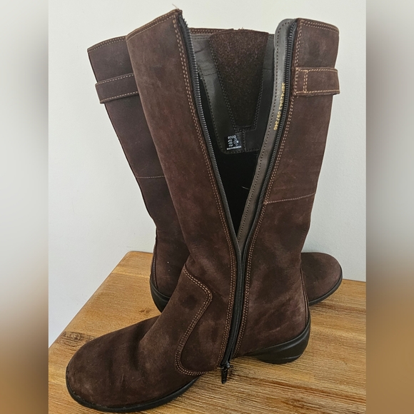 ECCO Womens Rise GTX Tall Suede Side Zip Walking Boots in Coffee - Picture 9 of 11